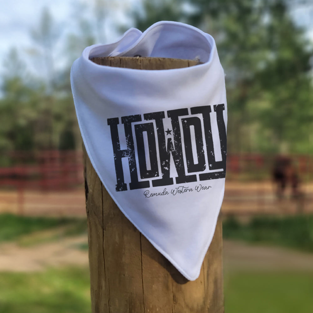 Say 'Howdy' to mess-free meals with our white infant bandana style western bib. Perfect for your little cowboy or cowgirl.