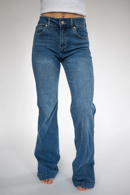 Ranch Dress'n Signature Trouser Medium Wash Jeans Front View